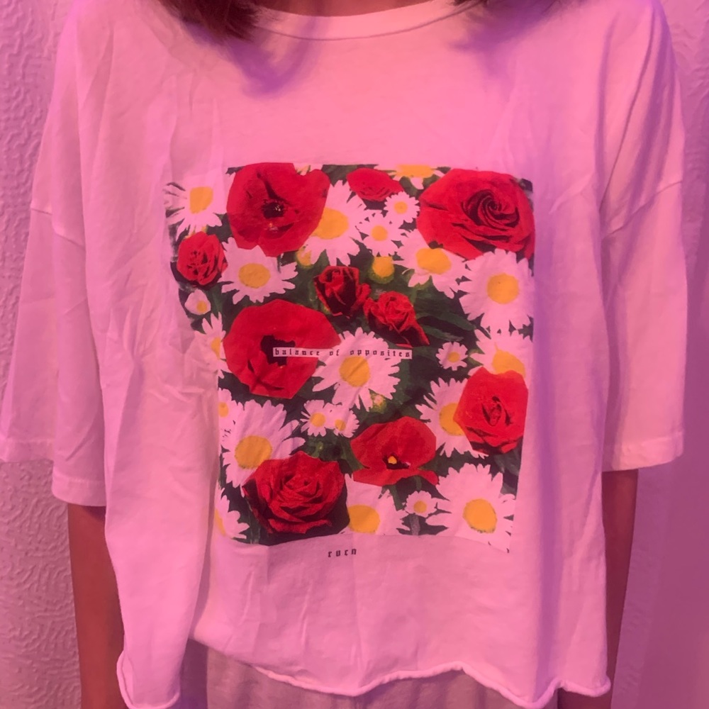 WHITE FLORAL RVCA SHIRT